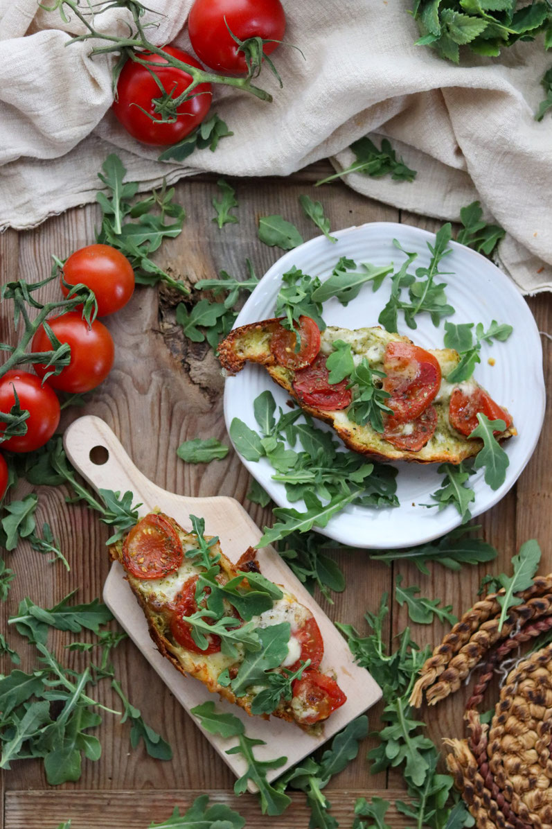 Croissant Pizza