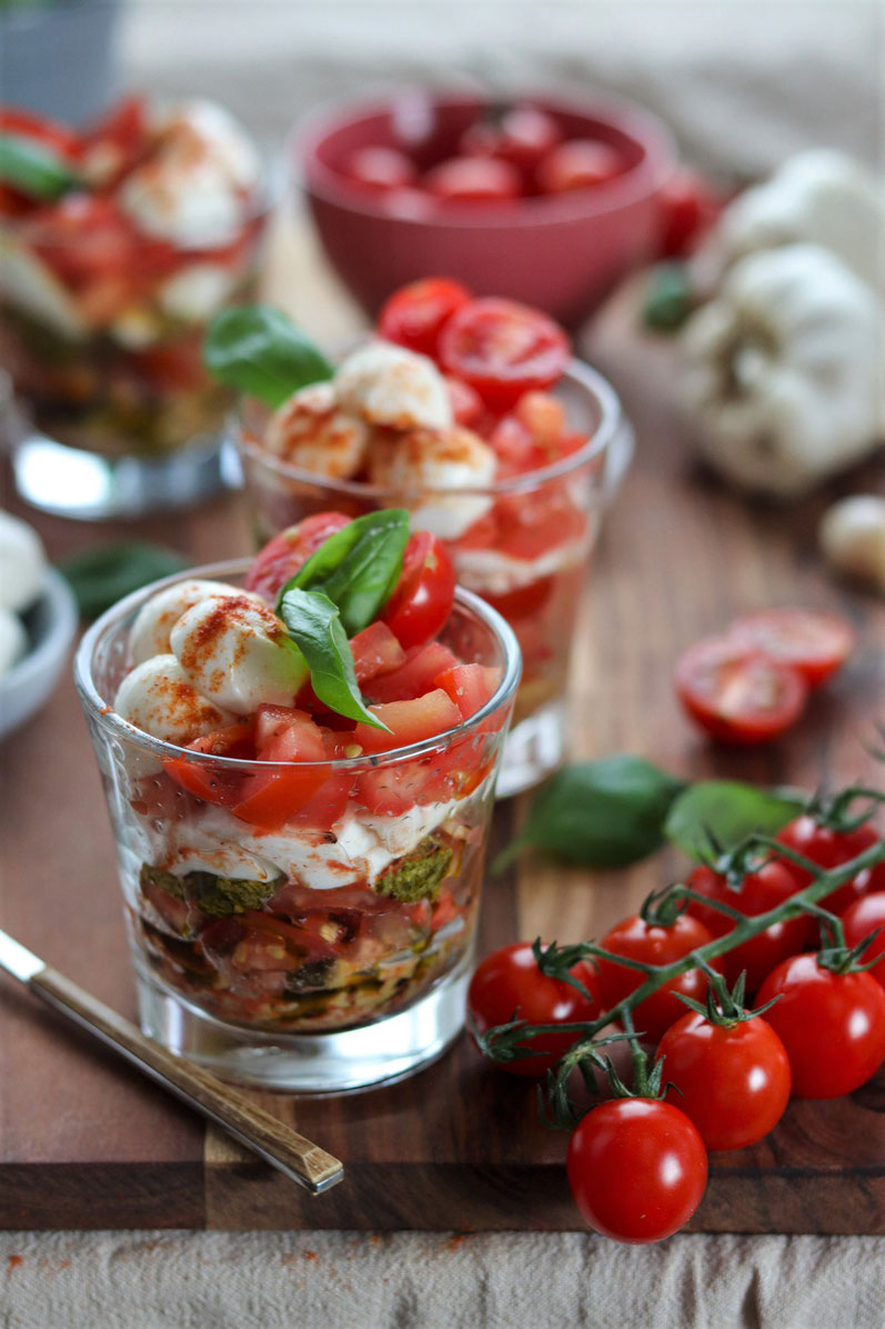 Tomaten-Mozzarella Tiramisu im Glas