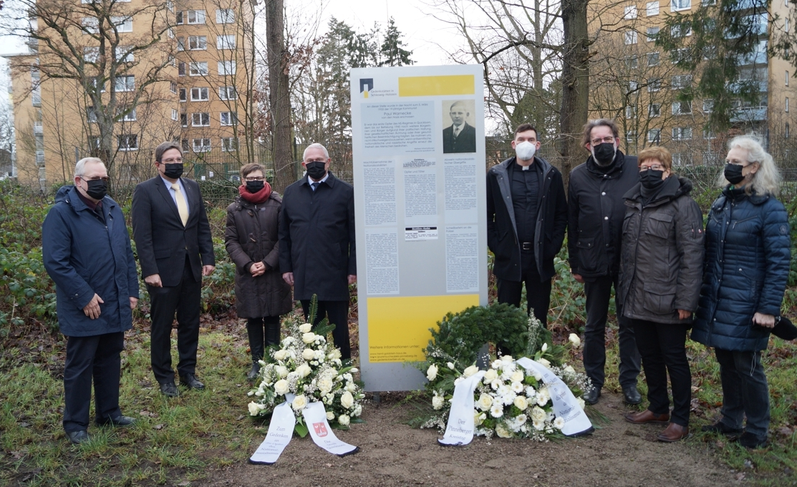 Henning Meyn, Thomas Köppl, Heike Zolldann, Helmuth Ahrens, Florian Niemöller, Jens-Olaf Nuckel, Elke Schreiber und Sabine Schaefer-Maniezki (v.l.)