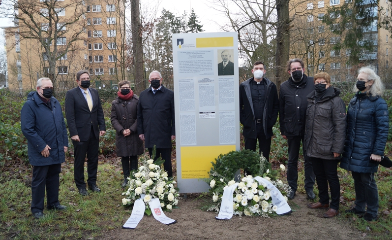  Henning Meyn, Thomas Köppl, Heike Zolldann, Helmuth Ahrens, Florian Niemöller, Jens-Olaf Nuckel, Elke Schreiber und Sabine Schaefer-Maniezki (v.l.)