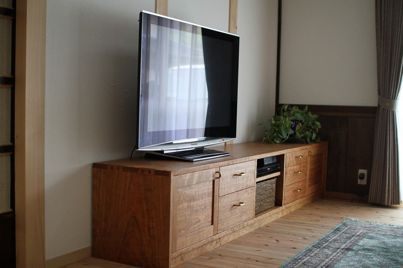 チェリーのテレビボード