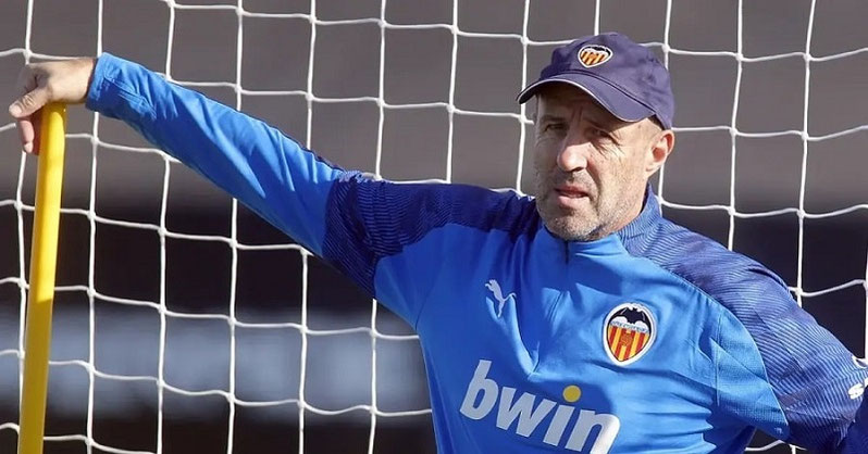 José Manuel Ochotorena debutó como portero valencianista en la campaña 88-89.