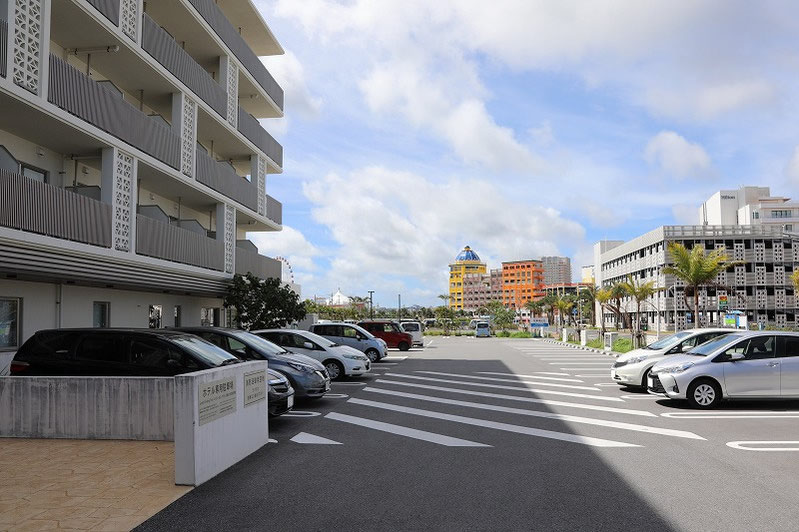 「ラ・ジェント・ホテル沖縄北谷」の駐車場