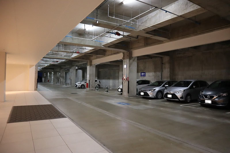 ホテルオリオンモトブリゾート＆スパの地下駐車場
