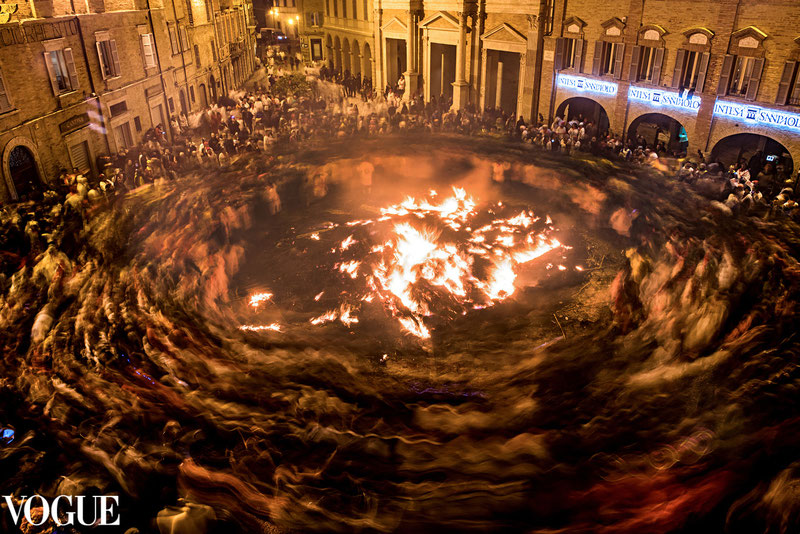 Girone Inferno Dantesco, Carnevale Storico di Offida ~ PhotoVOGUE by VOGUE. © Luca Cameli Photographer