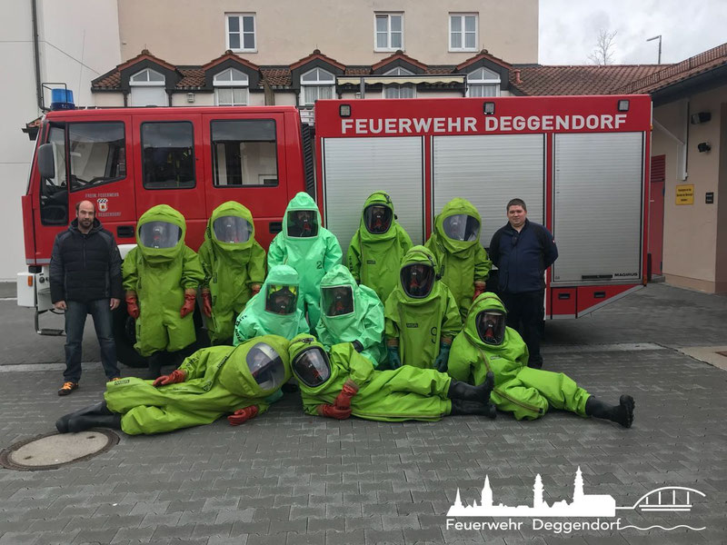 11.11.2017 CSA-Lehrgang - Freiwillige Feuerwehr Deggendorf ...