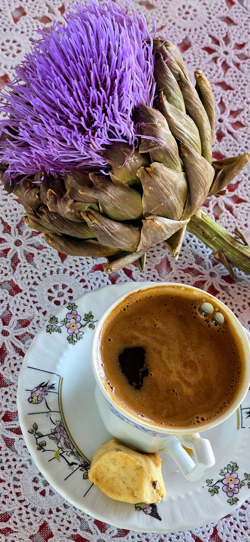 Turkiška kava ir artišoko žiedas