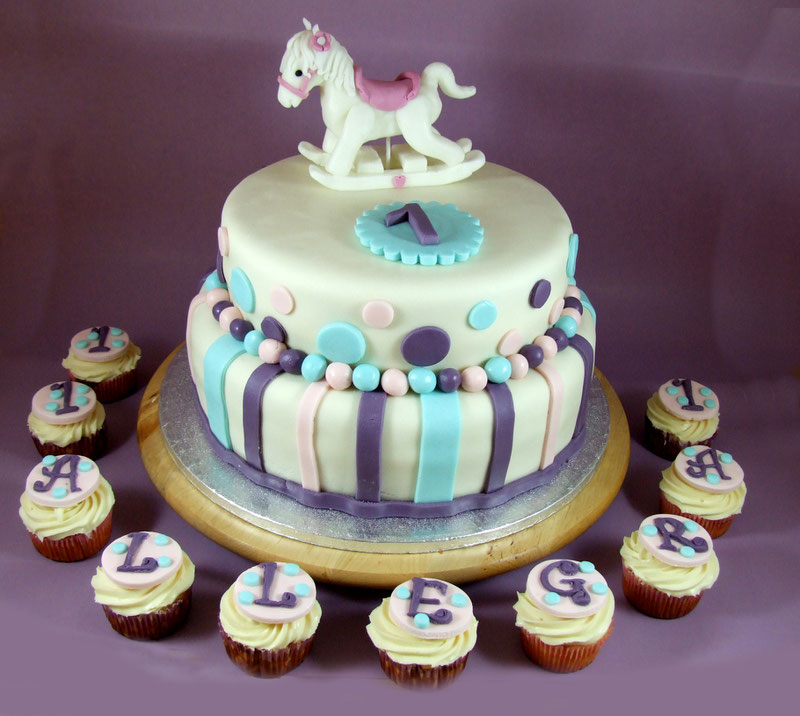 torta cavallo a dondolo-torta compleanno-dolci-la spezia- liguria-feste-eventi-cupcakes