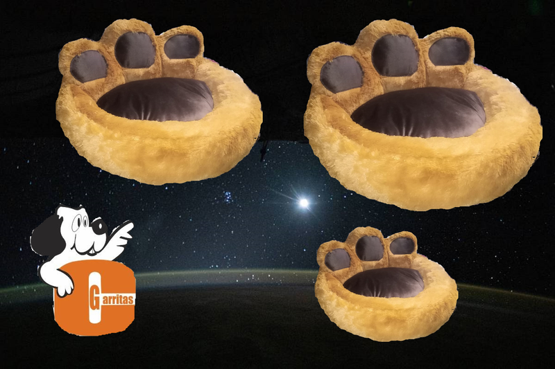 CG-094 CAMA  DONA ANTI ESTRES TIPO HUELLA , CONFECCIONADA EN PELUCHE DE PELO MEDIANO RELLENO DE DELCRON SILICONIZADO, CON TAPETE INDEPENDIENTE , CIERRES OCULTOS Y BASE DE LONETA CON MEDIDAS DE 60 CM. DE DIAMETRO POR 25 CM. DE ALTURA SIN CONTAR LOS DEDOS