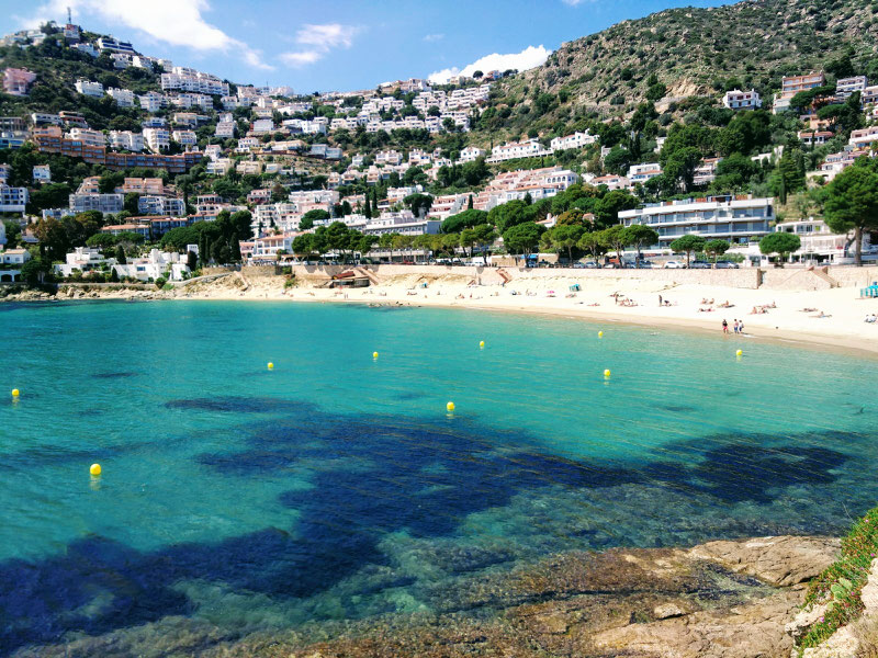 Criques canyelles roses plages soleil espagne