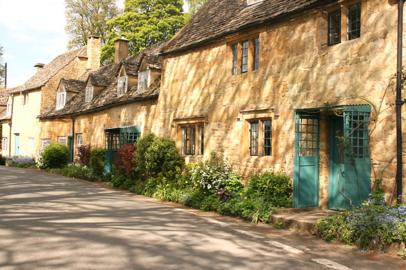 Cotswolds UK ofpenguinsandelephants The Ultimate Guide to Exploring the Cotswolds Snowshill houses