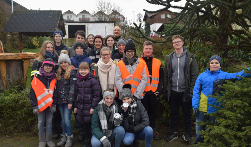 12.01.2019 - Einsammeln der Weihnachtsbäume im Dorf