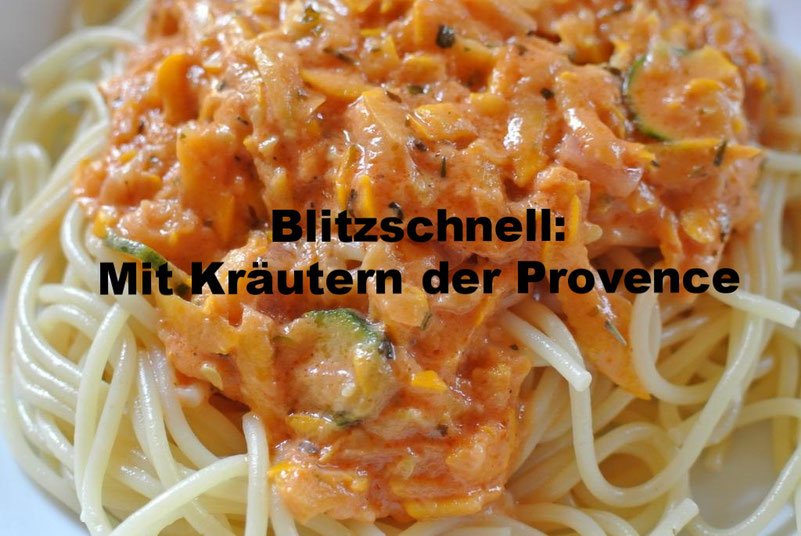 Zucchini-Soße: Blitzschnell und mit Kräuter der Provence