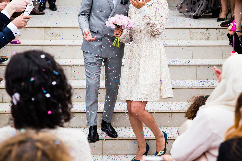 Freie Trauung PhilosophyLove Hochzeitsredner Hochzeitsblog Location Hochzeitslocation Düsseldorf NRW Flitterwochen Hochzeitstorten Hochzeitsmesse Hochzeitsdekoration Dekoration DIY Hochzeit