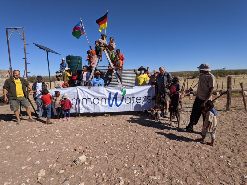 Wir haben einen entscheiden Erfolg. Nicht nur dass der erste Brunnen erfolgreich läuft, auch weitere vier laufen inzwischen und vier sind in der Vorbereitung. Nein! - inzwischen bittet das Minisiterium of Watersupply uns, notfallmäßig den Nama zu helfen.