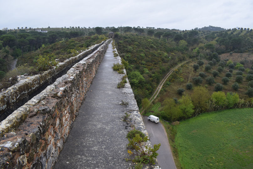 Acueducto de los Pegões, Tomar, Portugal, Roman ruins
