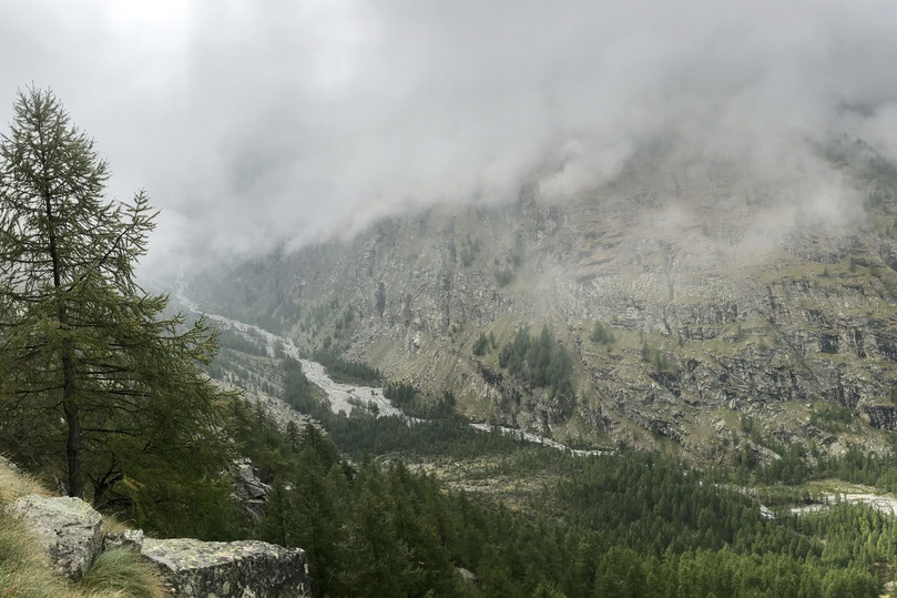 Hiking options and route in the Gran Paradiso National Park, Italy. An outdoor paradise for the avid hiker.