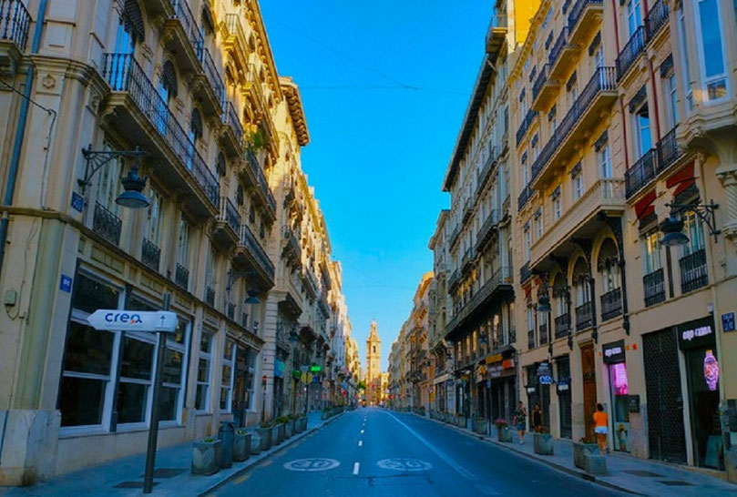 El arranque  de Calle de la Paz de Valencia se inicia en el año 1817.