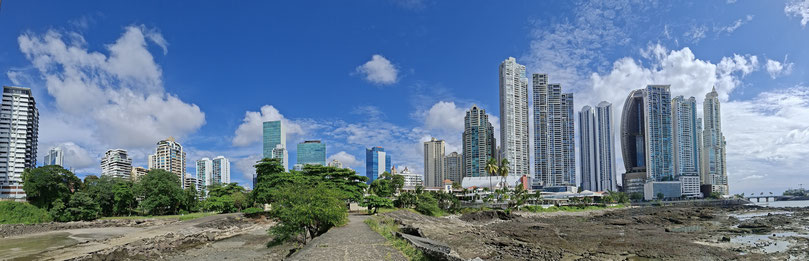 Skyline vom Mirador del Rompeolas