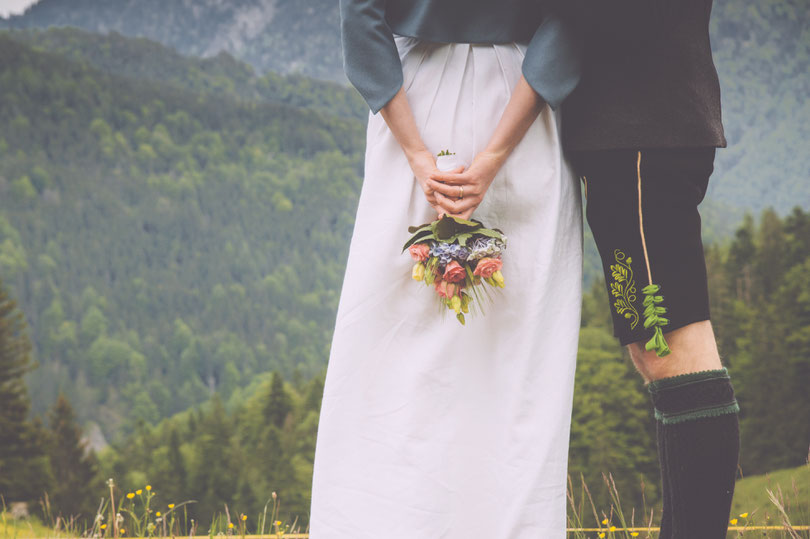 Strauß und Fliege, Johann-Jakob Wulf, Freie Trauung, Hochzeit, Hochzeitsredner, Bayern, My Funky Wedding, München, Blog, Photgraph, Fotograf, Hochzeitsfotograf, Alpen, Lederhose, Dirndl