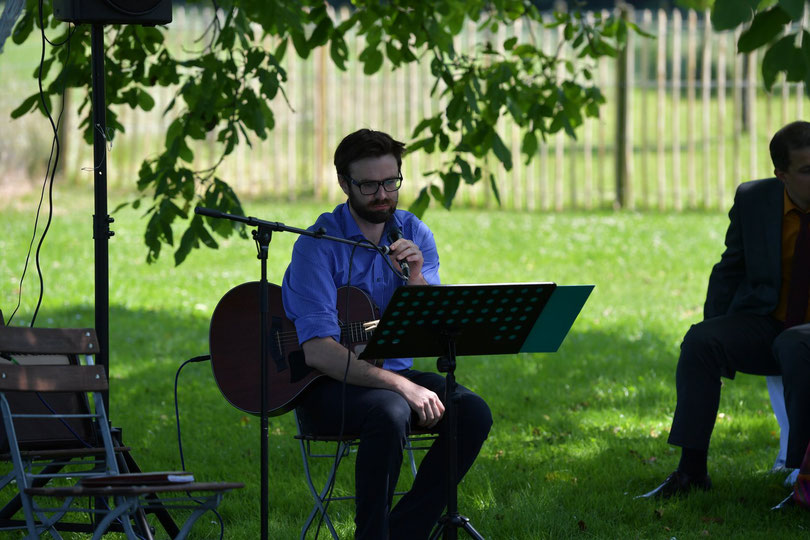 Strauß und Fliege, Johann-Jakob Wulf, Freie Trauung, Hochzeit, Blog, München, Bayern, Sebastian Meyer, Gitarre, Akustik, Live, Musik, Pangano