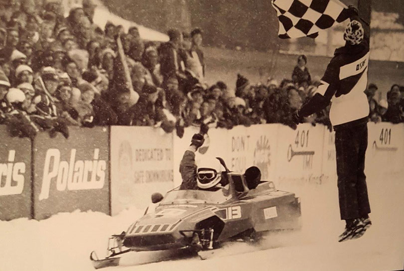 Gilles Villeneuve sulla motoslitta