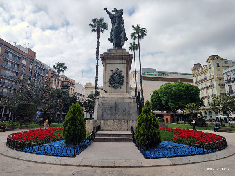 El Panterre. Estos jardines se construyeron alrededor de 1850. En 1857, surgió la idea de alzar una estatua en homenaje al Rey Jaume I por el sexto centenario de su muerte.