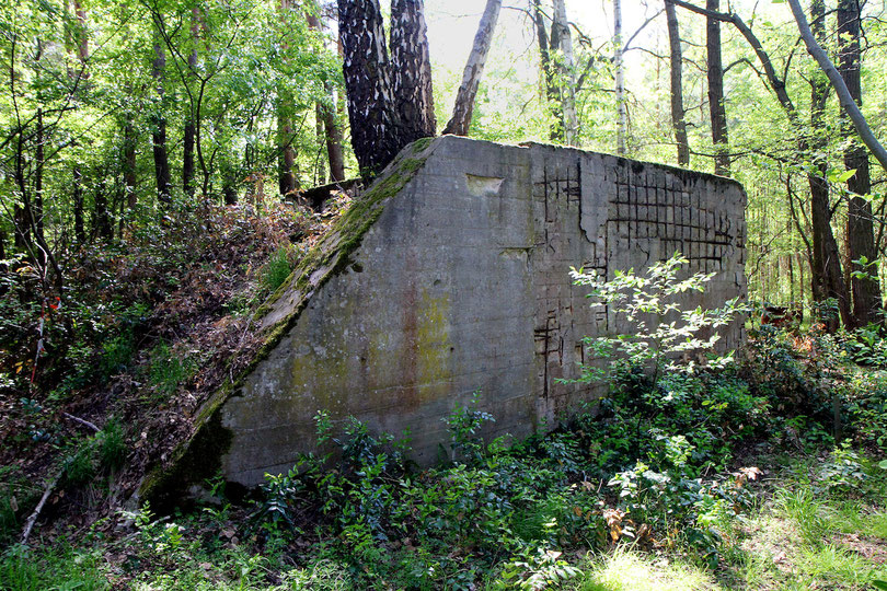 Betonschacht des ersten deutschen Atomreaktors von 1942 (das darüber gebaute Holz-Experimentiergebäude steht nicht mehr)