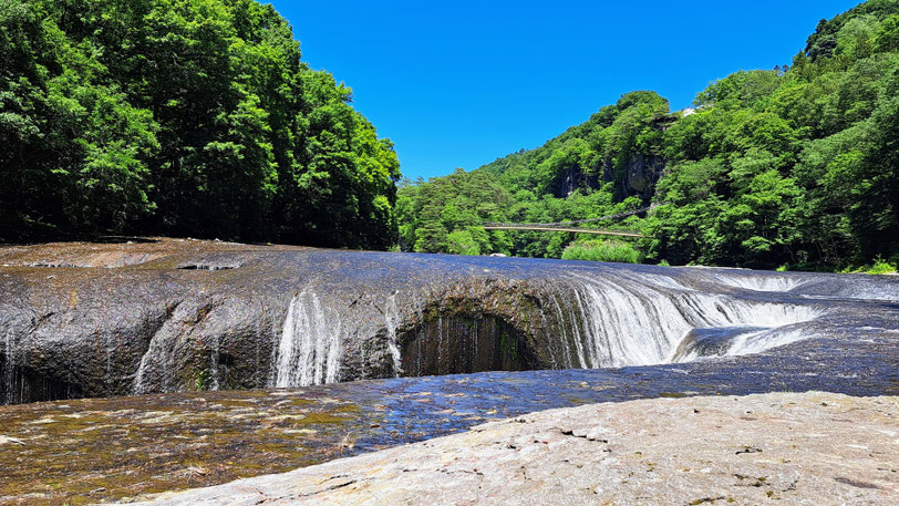 吹割の滝(6月)