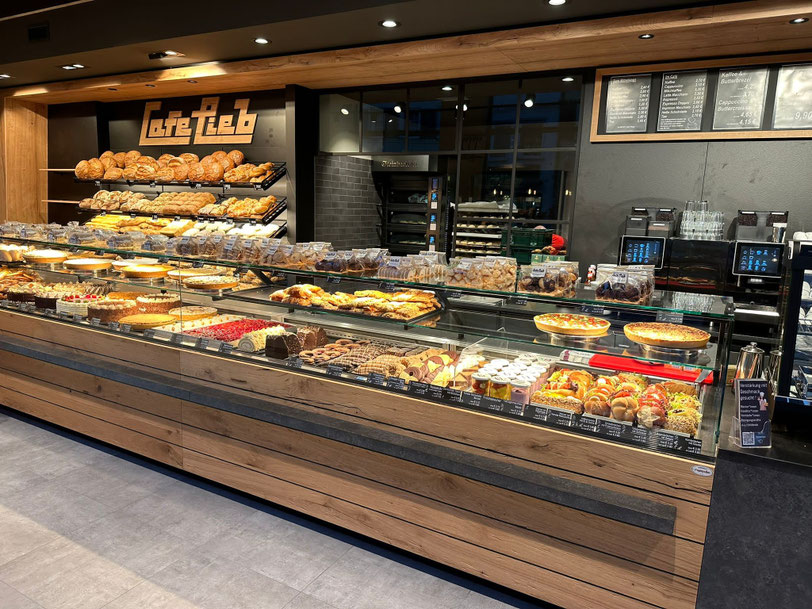 Filialen und Öffnungszeiten Cafe Lieb Tübingen, Bäckerei & Konditorei