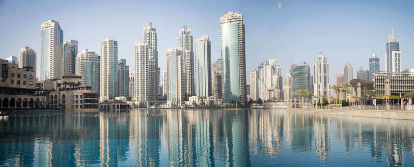 Центр Дубая. Небоскребы у подножья Бурдж-Халифа, самого высокого здания мира!