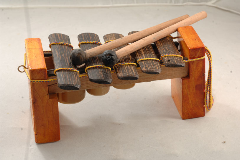 1. MARIMBA, TAMBORA, GUASA Y CUNUNO SUVENIR tallerwara
