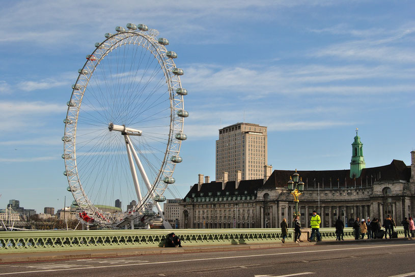 London UK ofpenguinsandelephants Sunday Sightseeing Stroll through London Eye