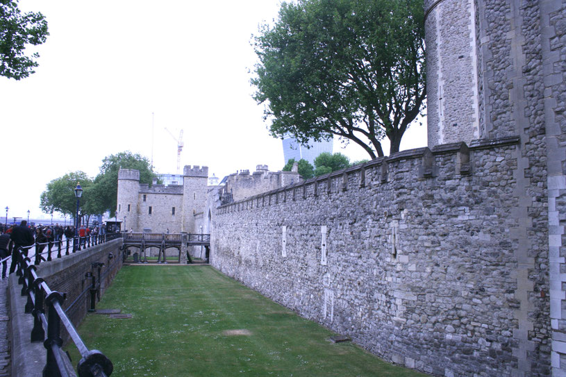 London UK ofpenguinsandelephants Sunday Sightseeing Stroll through London tower of London