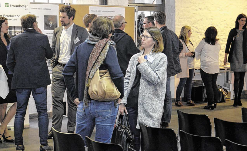 Nach den informativen Fachvorträgen nutzen die Teilnehmer des Stolberger Unternehmernetzwerks die Möglichkeit zum Austausch und zur ersten Kontaktaufnahme mit potenziellen Kooperationspartnern. Foto: Dirk Müller