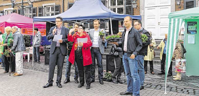 Wie schon vor zwei Jahren sollen auch in diesem Jahr wieder die fleißigen Helfer geehrt werden, die sich um die Bepflanzung kümmern und sich am Frühjahrsputz beteiligt haben.