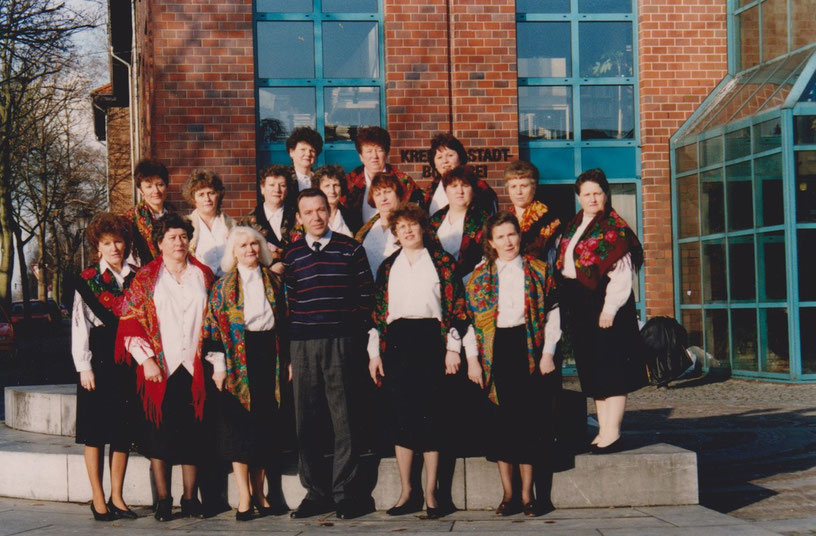 Ein Foto aus den Anfangsjahren – heute hat sich der Chor Rjabinuschka einen Namen gemacht.