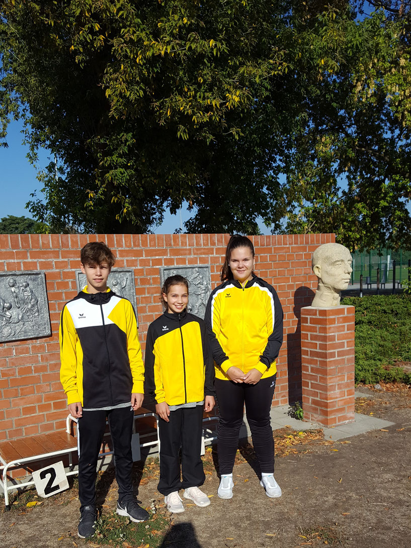 v.l. Niklas Schaumberg, Kalina Anna Krebs und Shiwa Melina Sterz in Sömmerda