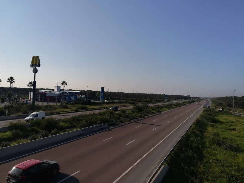 Auf der Autobahn Richtung Agadir