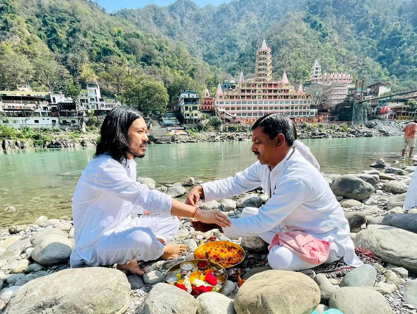 Pooja & Meditation at Ganga River