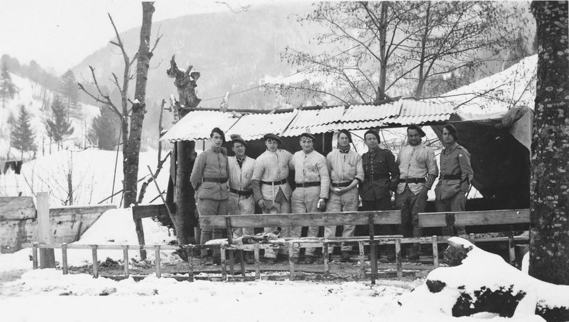 1938 : manoeuvre en Grande Chartreuse. Élément du 99e R.I.A. dont des éclaireurs-skieurs.