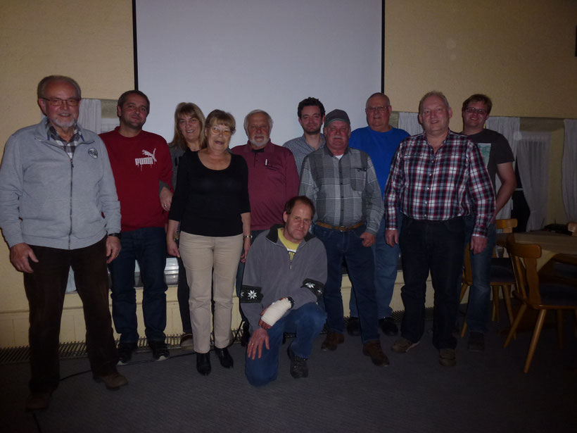 Vorstandschaft (v.l.n.r.): Johann Hafenmayer, Thomas Höbel, Sieglinde Daufratshofer, Rosi Hermann, Otto Höbel, Adalbert Höck, Christian Hafenmayer, Emil Wetzer, Richard Lang, Wilhelm Blank, Florian Höck (Christine Lacher und Anton Lutzenberger fehlen)