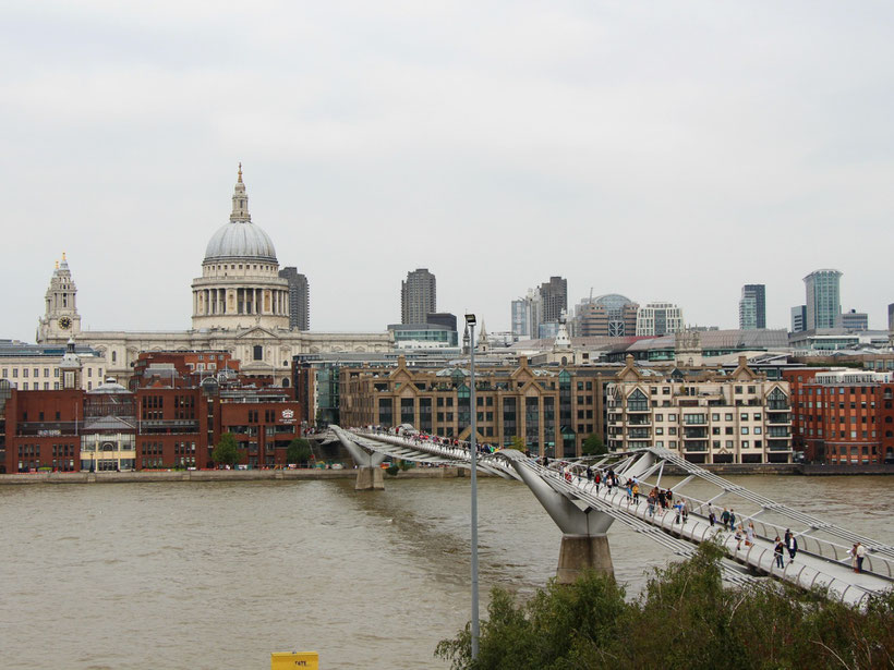 Millennium Bridge London