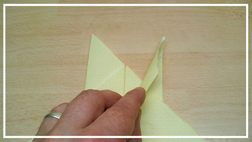 Servietten falten Pokemon Pikachu