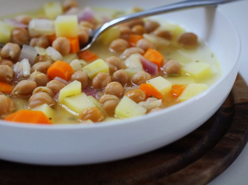 Einfach! Küche! Kichererbsen Suppe im Teller