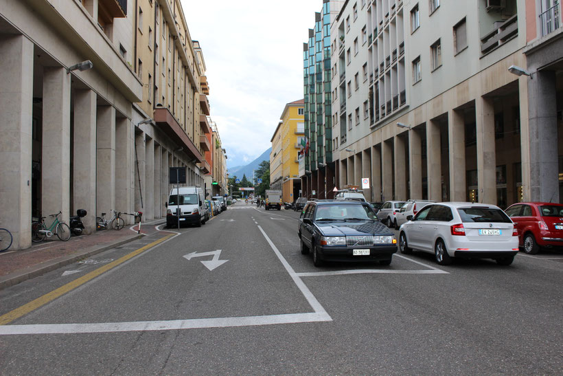 Die Freiheitsstraße in Bozen. Für die Fahrtenschreiber immer einen Ausflug wert!