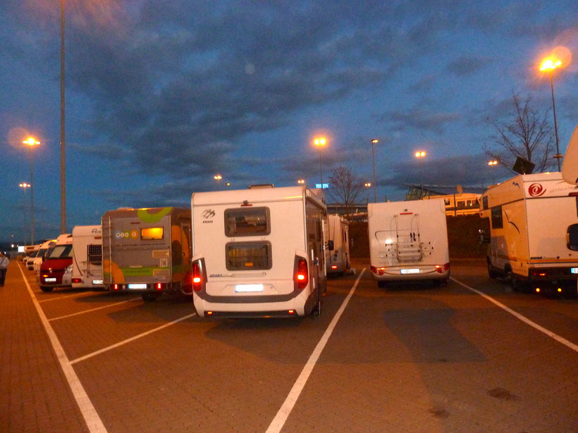 Mit der Villa auf der CMT. Wohnmobilstellplatz an der Messe, Stuttgart