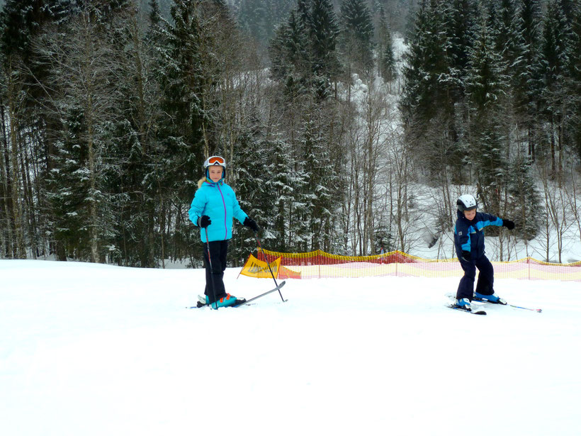 Skifahren vor der Villa