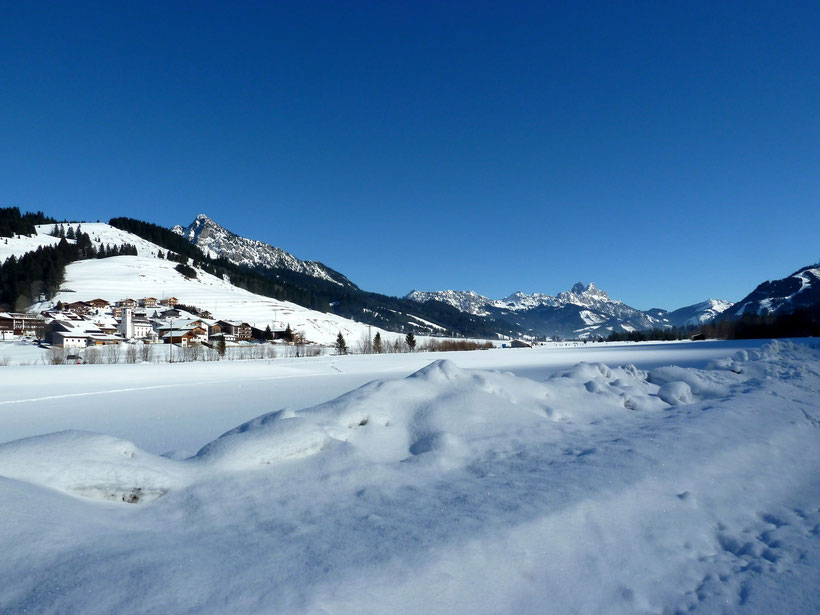 Winterspaziergang in Zöblen