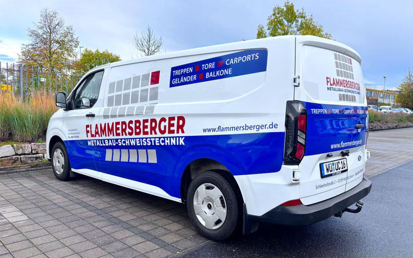 Fahrzeugbeklebung, Fahrzeugbeschriftun,g Transporter bekleben, Transporter Beschriftung, Firmenfahrzeug beschriften, Nutzfahrzeugbeklebung, Fahrzeugfolierung, Werbetechnik Würzburg, Fahrzeugwerbung, Handwerkerfahrzeug bekleben